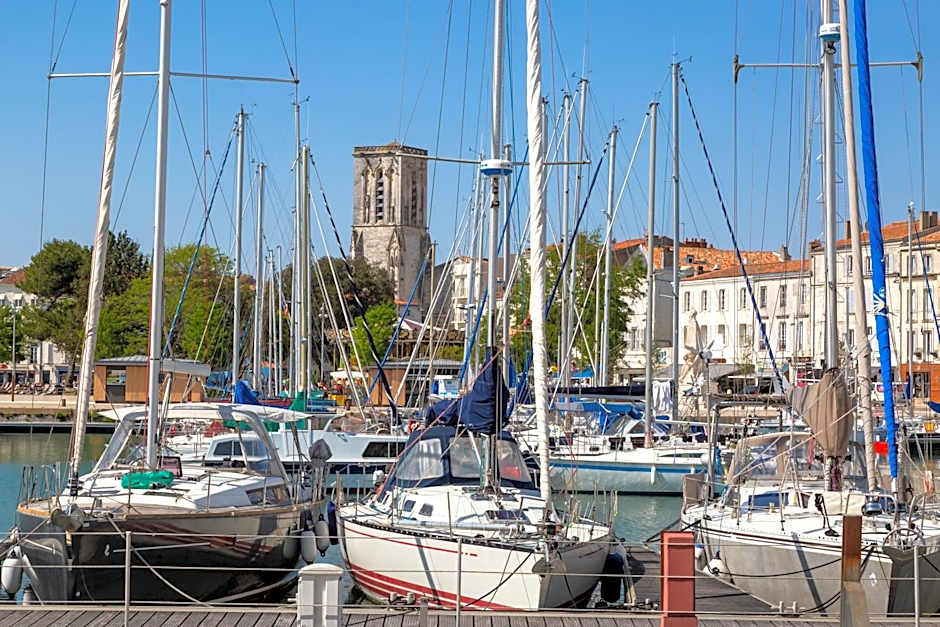 Tour de Nesle La Rochelle Vieux Port 3 etoiles