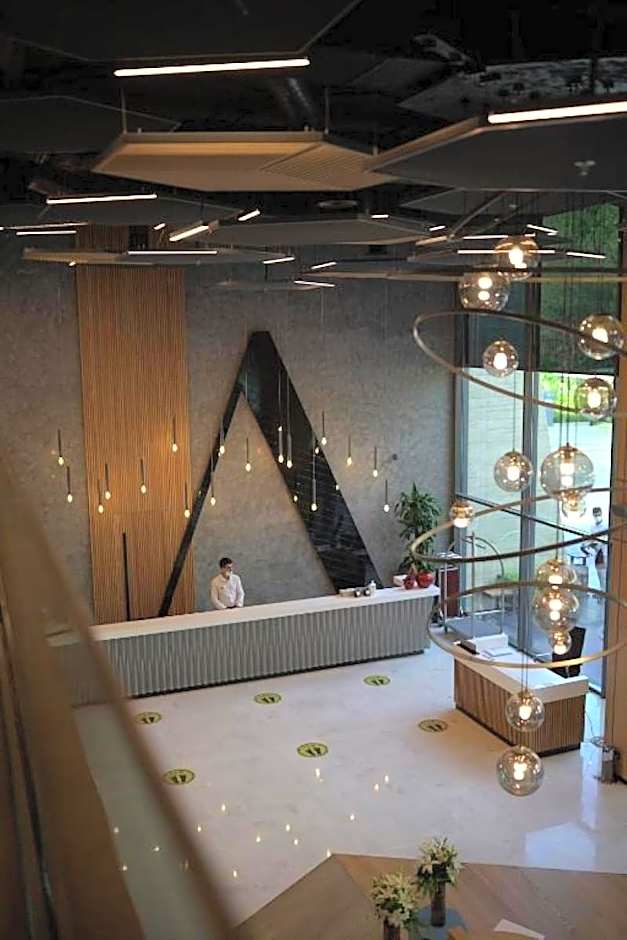 The Norm Collection Door'a Bodrum