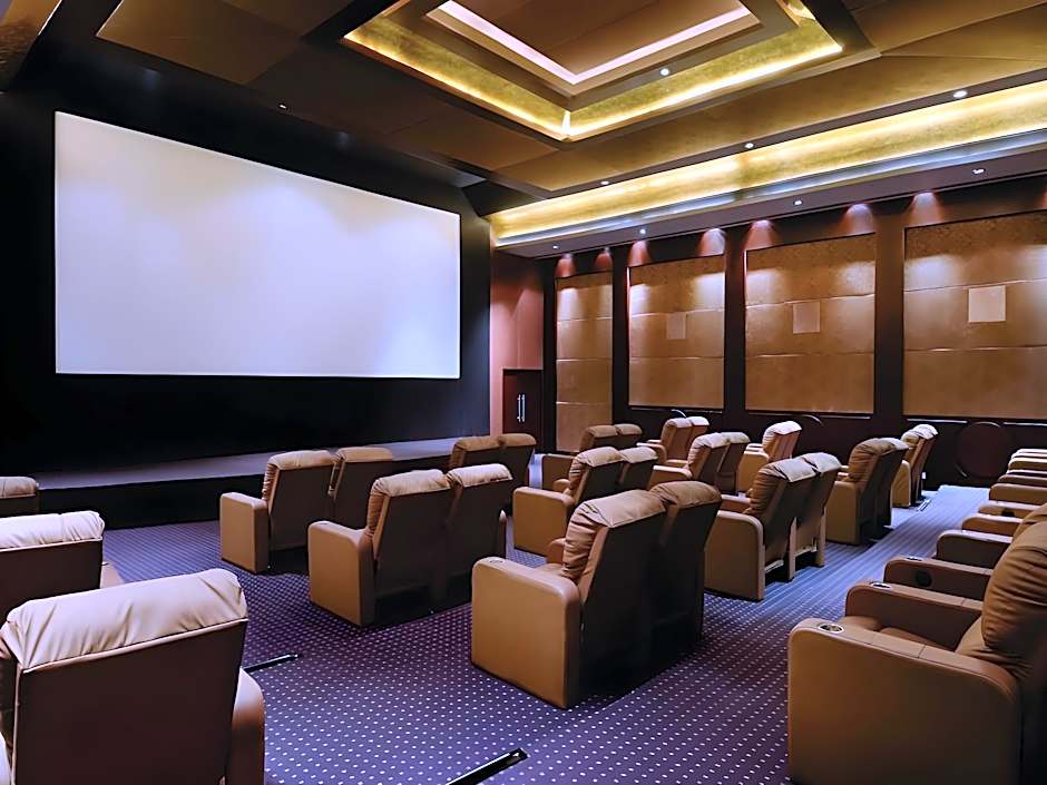 Orange Megastructure LLP 