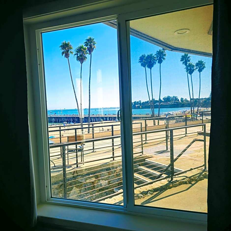 Casablanca Inn on The Beach