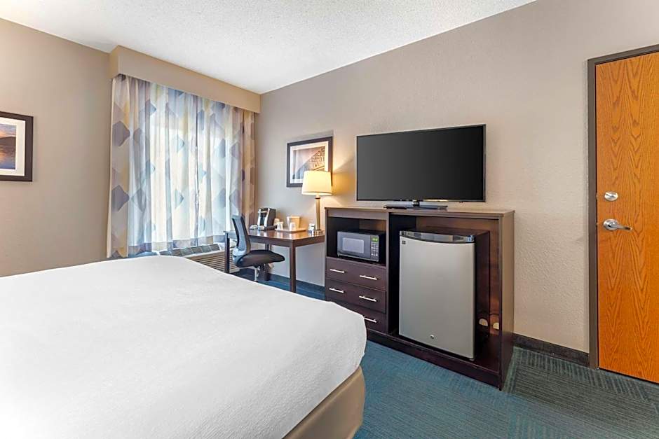 Best Western St. Clairsville Inn & Suites