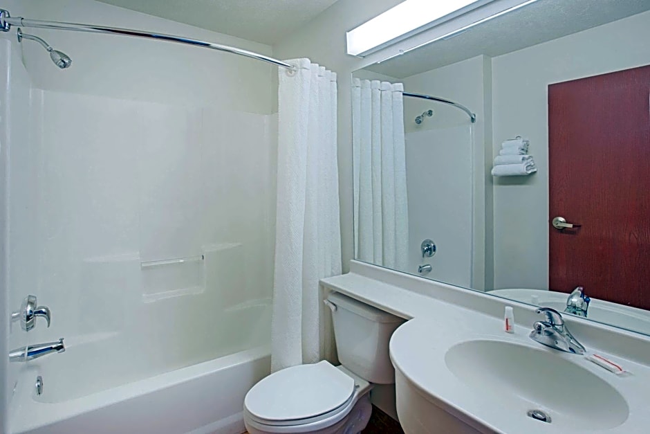 Microtel Inn & Suites by Wyndham Holland