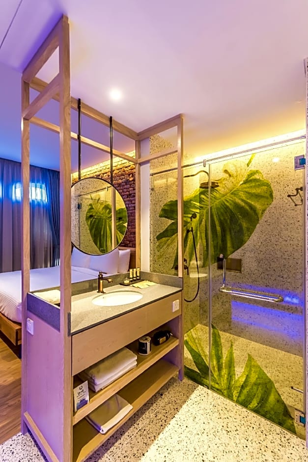 Tien Terrace Macalister