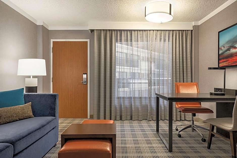 Embassy Suites By Hilton Hotel Kansas City-Overland Park