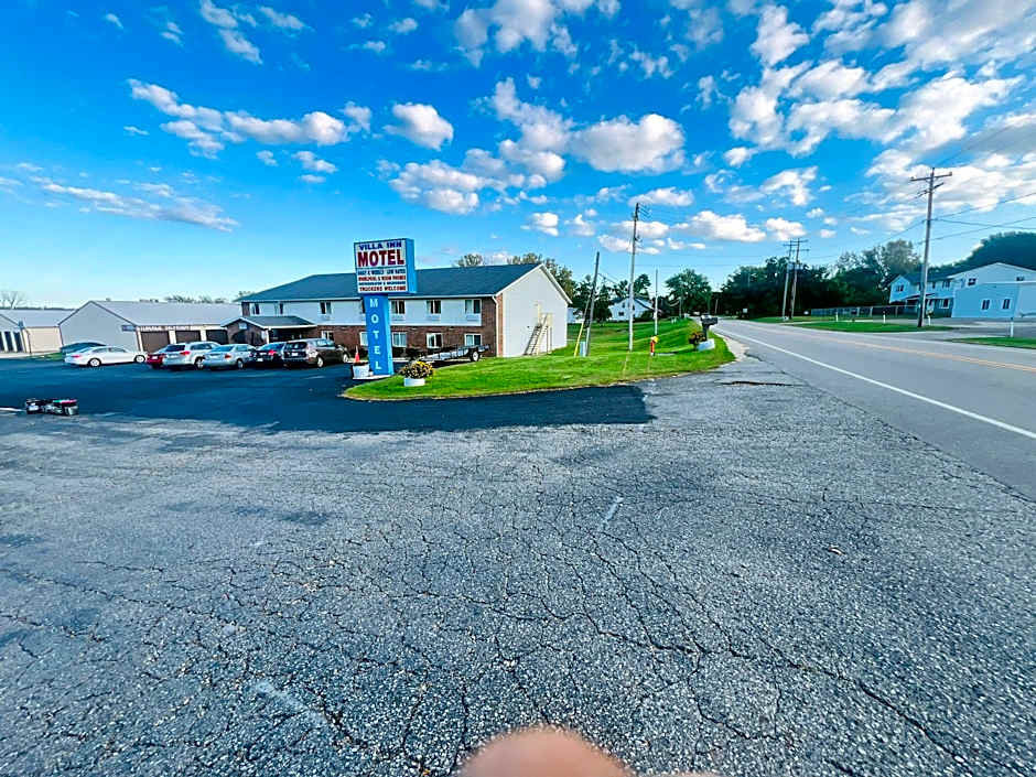 Villa Inn Motel Near Hwy 12 WI Capital O