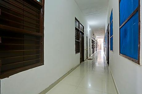 Hotel O Amit Hotel
