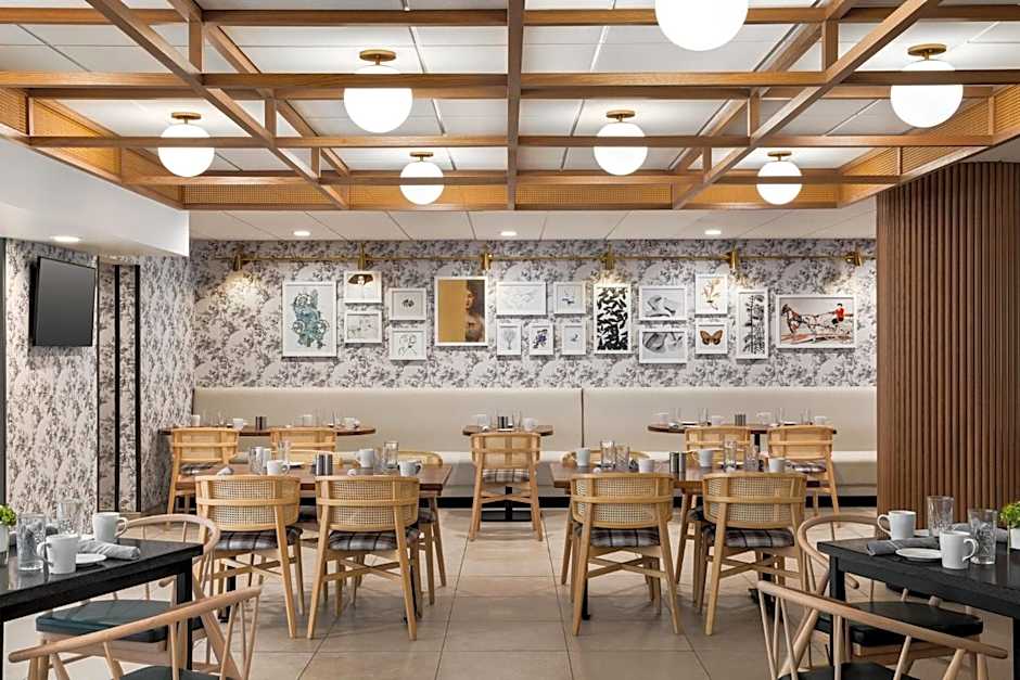 Crowne Plaza Louisville Airport Expo Ctr By IHG