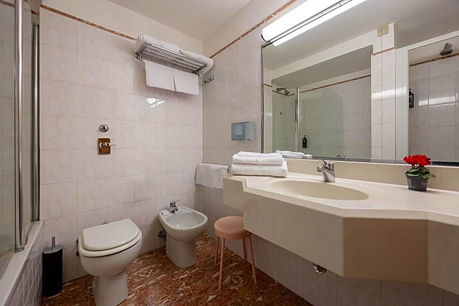 iH Hotels Milano Eur - Trezzano sul Naviglio