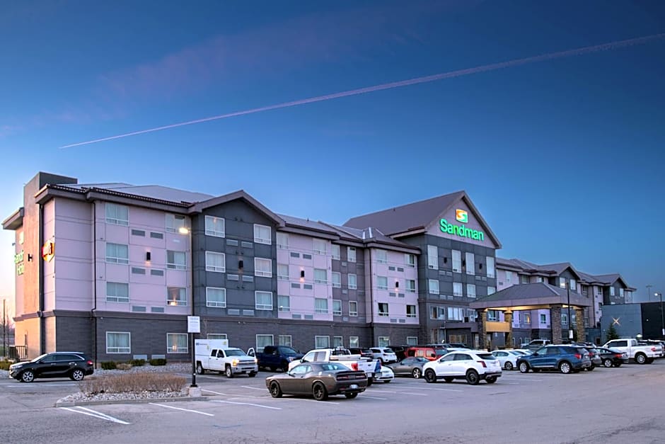 Photo 1 of 50 of Sandman Hotel Oakville