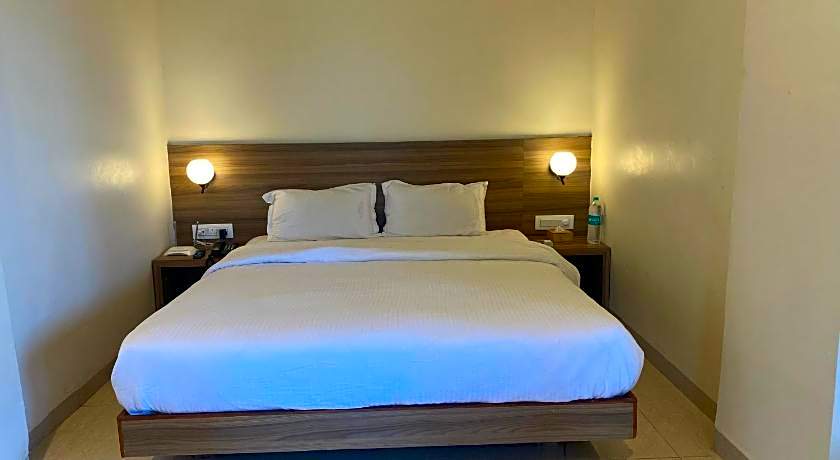 The Byke Skylark Seafront Resort, Dapoli