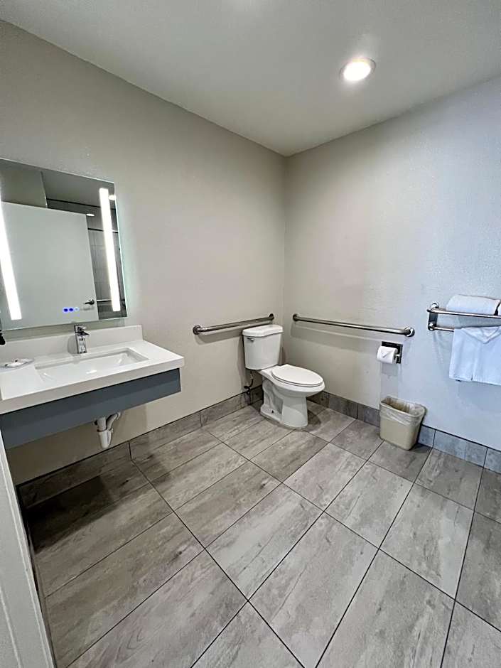 Quality Inn Tracy I-205
