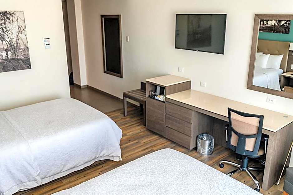 HAMPTON INN BY HILTON CELAYA