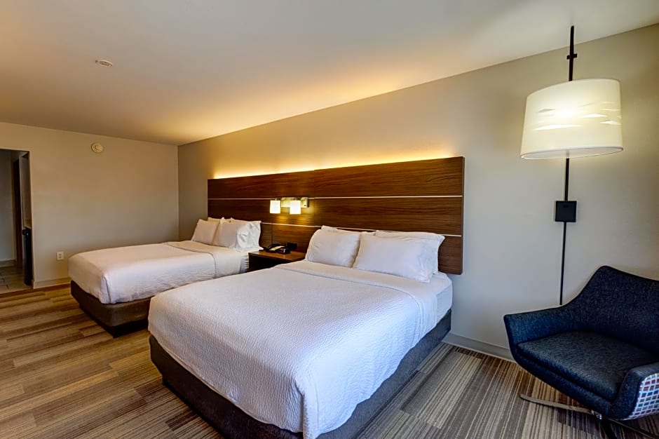 Holiday Inn Express Hotel & Suites Shelbyville By IHG