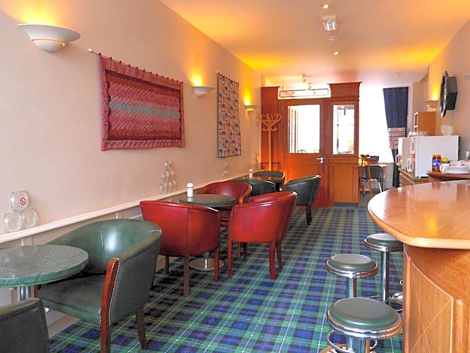 Hotel Adolesce