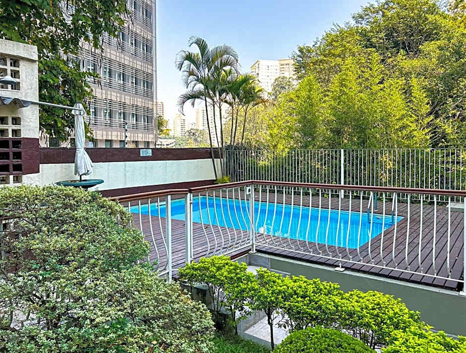 Apto espacoso c WiFi prox a Marginal Pinheiros SP