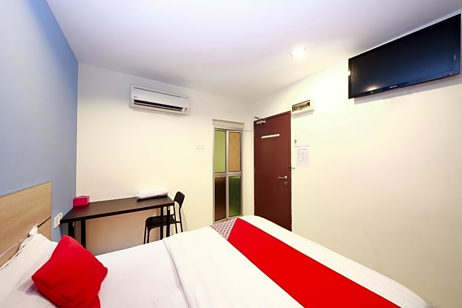 OYO 90270 South City Hotel