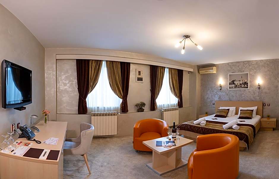 Euro Garni Hotel