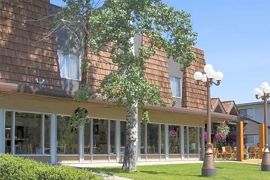 Maligne Lodge