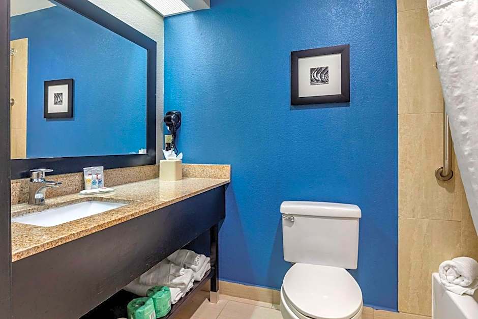 Comfort Inn & Suites Mansfield