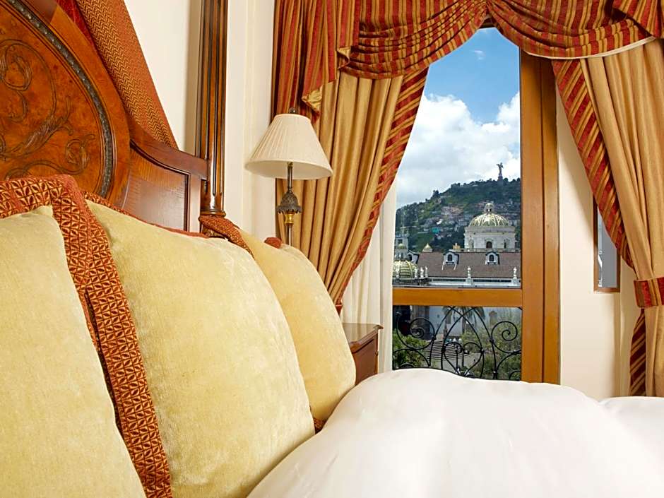 Plaza Grande Hotel