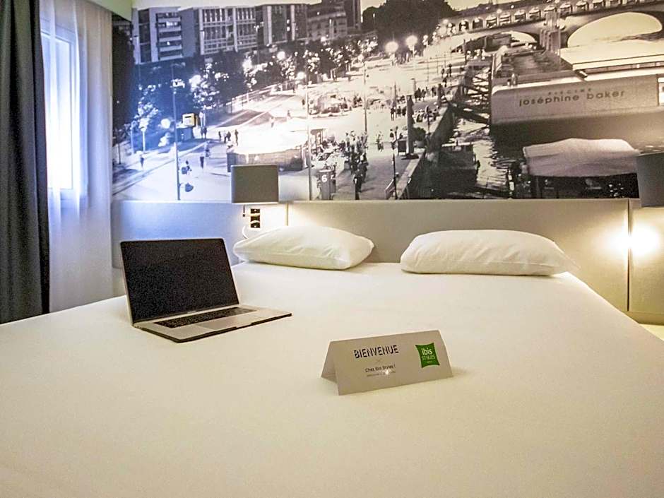 Ibis Styles Paris Tolbiac Bibliotheque