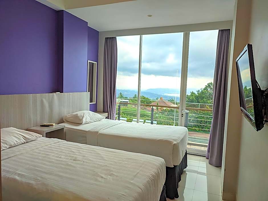 Photo 1 of 1 of Deluxe Grand 2 Beds