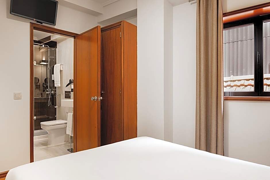 Photo 1 of 4 of Small Double Room