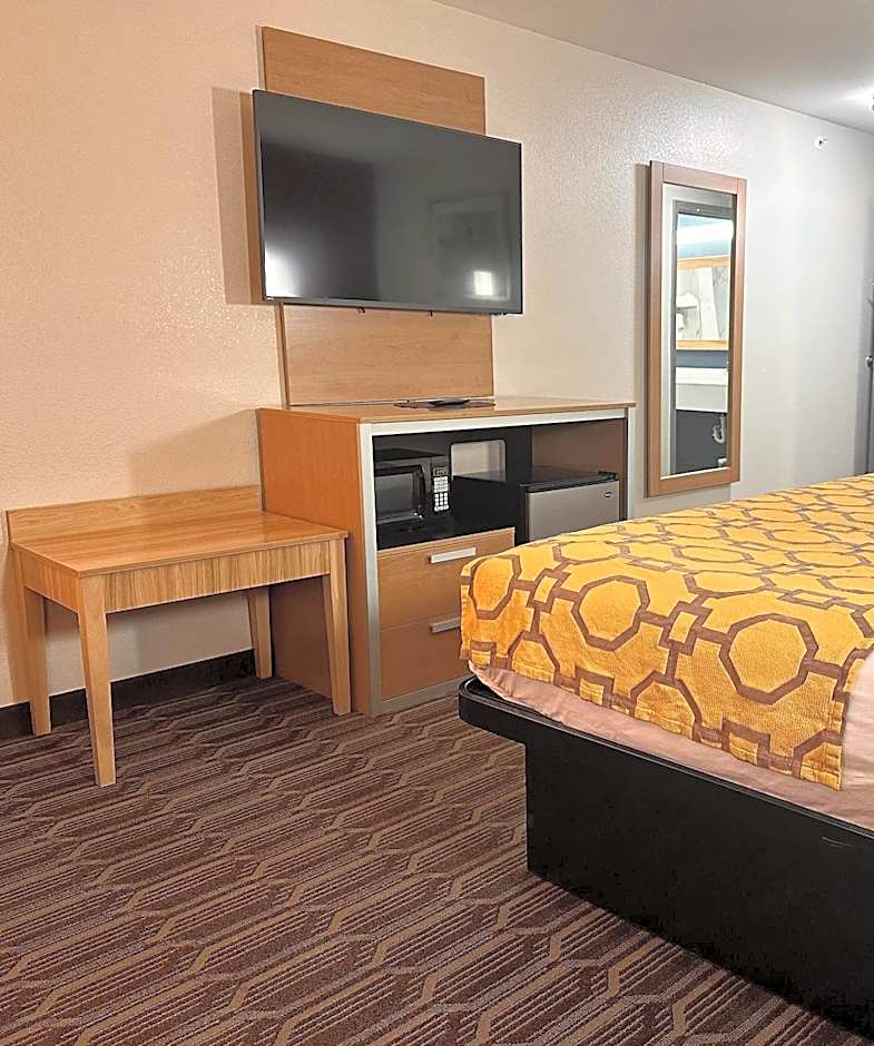 Photo 1 of 1 of 1 King Bed, Mobility Accessible, Bathtub