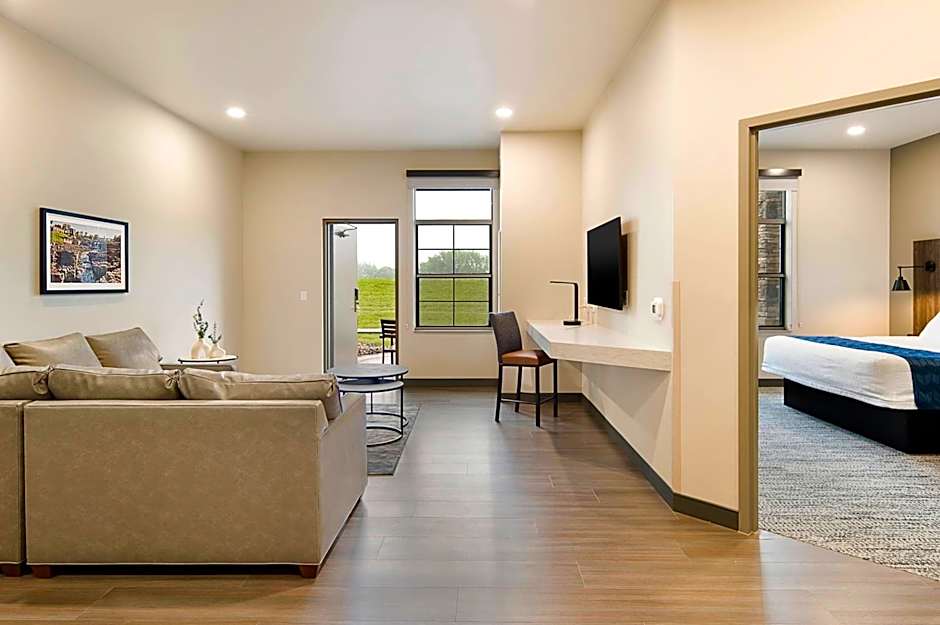 ClubHouse Hotel Sioux Falls