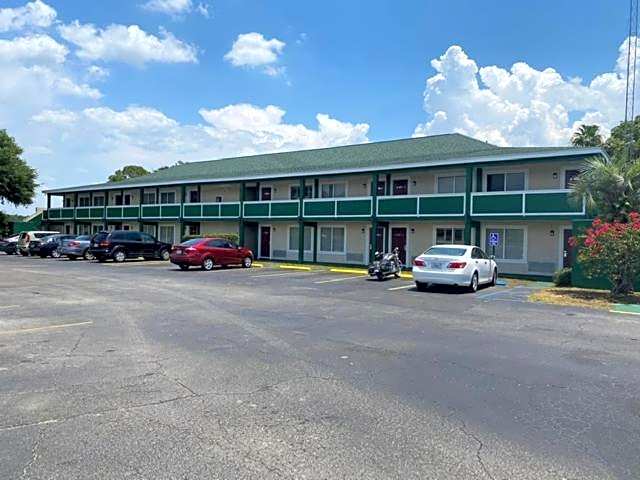 Inn On The Green Florida