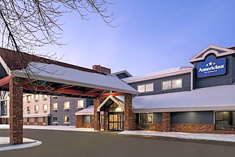 AmericInn by Wyndham Grand Forks