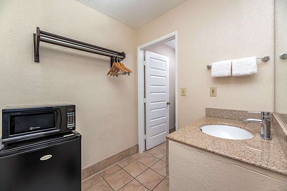 Red Roof Inn Stockton