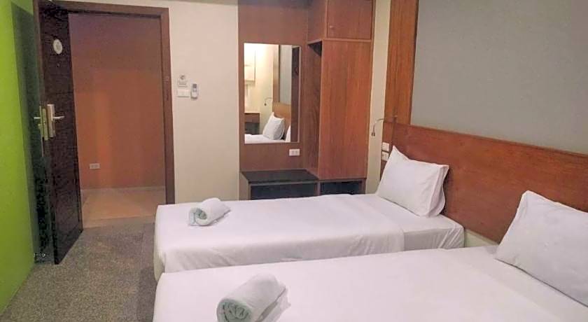 Phuket Ecozy Hotel