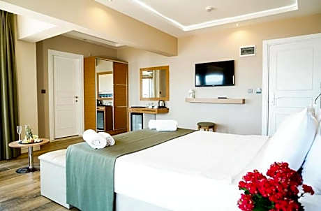 Deluxe Double Room with Sea View
