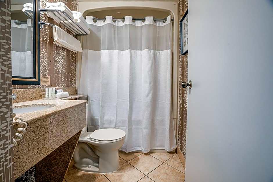 Monte Carlo Inn Barrie