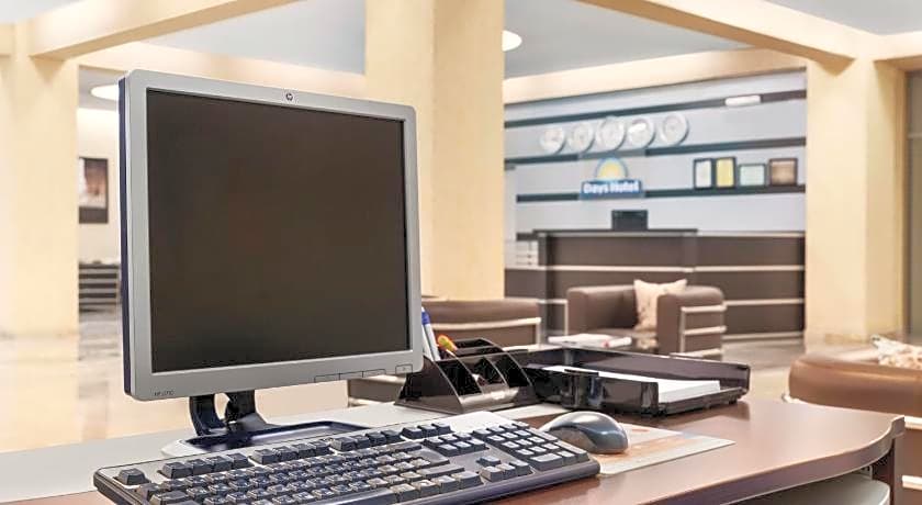 Days Hotel Baku