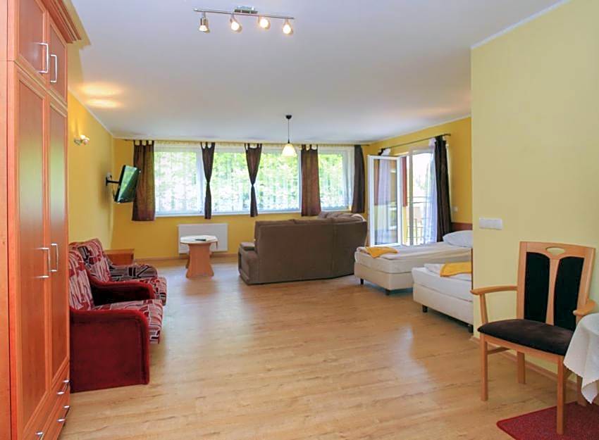 Okulski Grand Rozewie Pokoje i Apartamenty