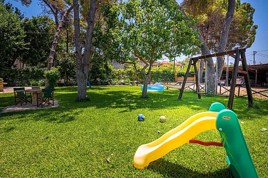 Zarkadis Beach Apartments