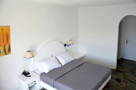 Double Room with Direct Sea View