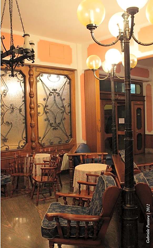 Tourist Hotel