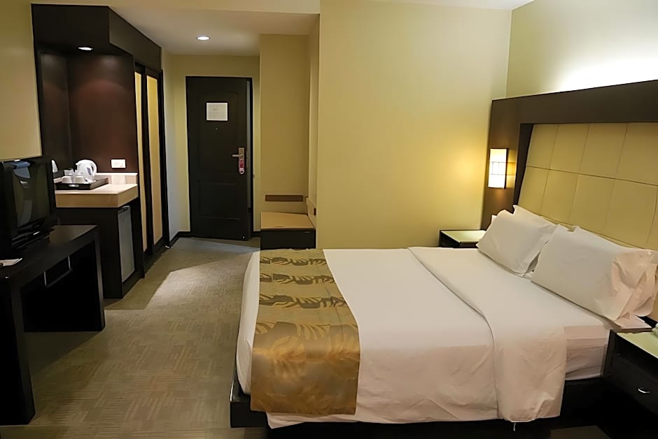 Circle Inn - Hotel & Suites