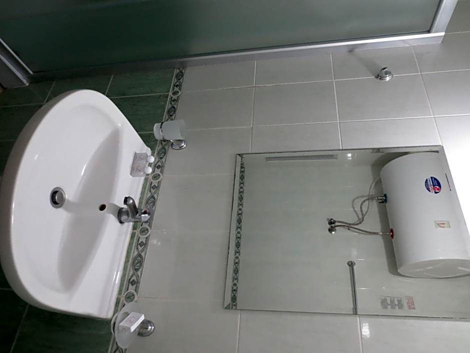 Breeze Apartment Complex