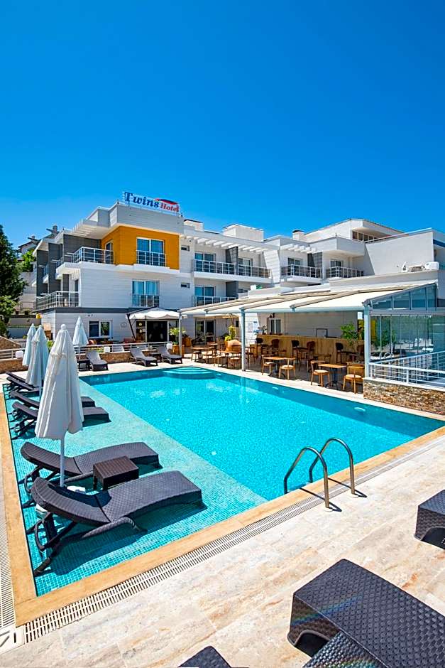 Twins Hotel Çeşme
