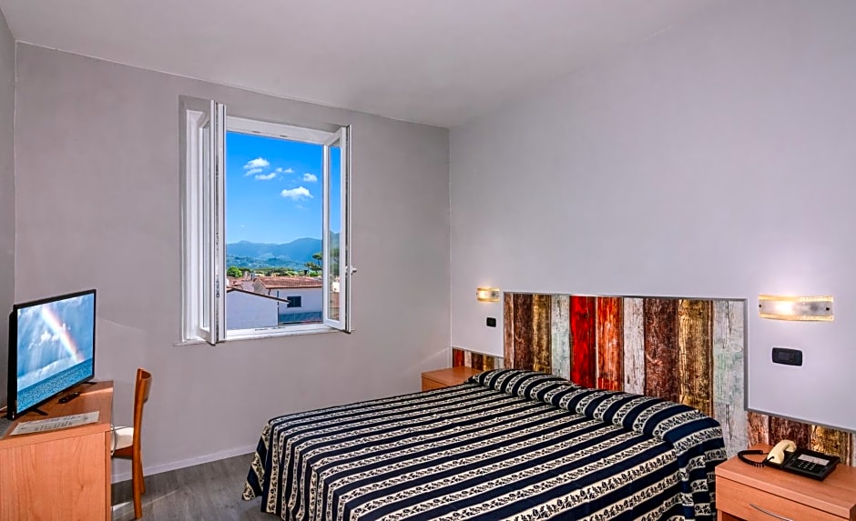 Hotel Apuana