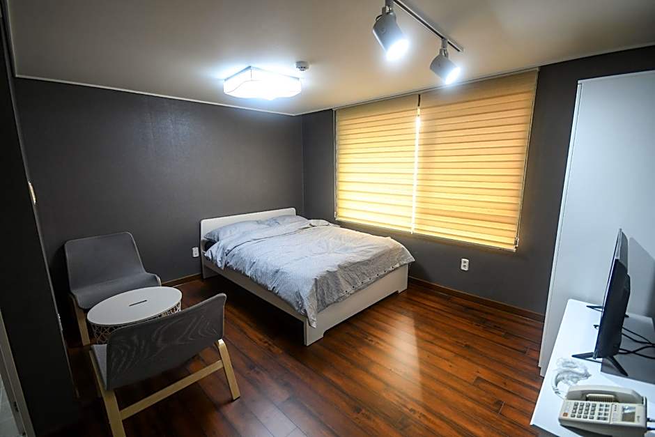 Bluehum Guesthouse