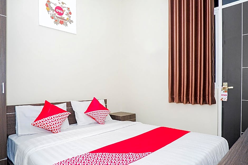 OYO 1217 Candi Residence