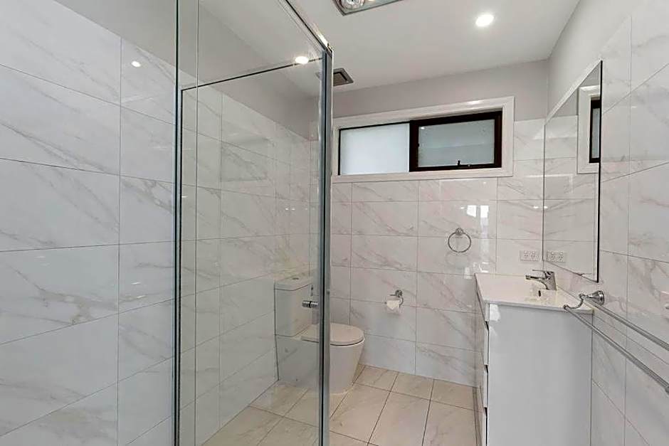 Apollo Bay Seal Apartments