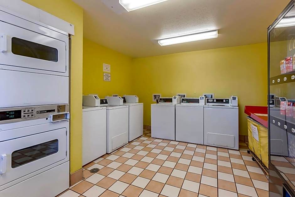 Suburban Studios Albuquerque Uptown
