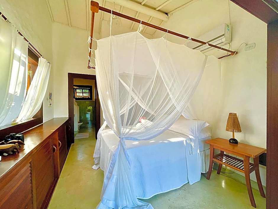 Casa com piscina e vista para a Praia do Espelho