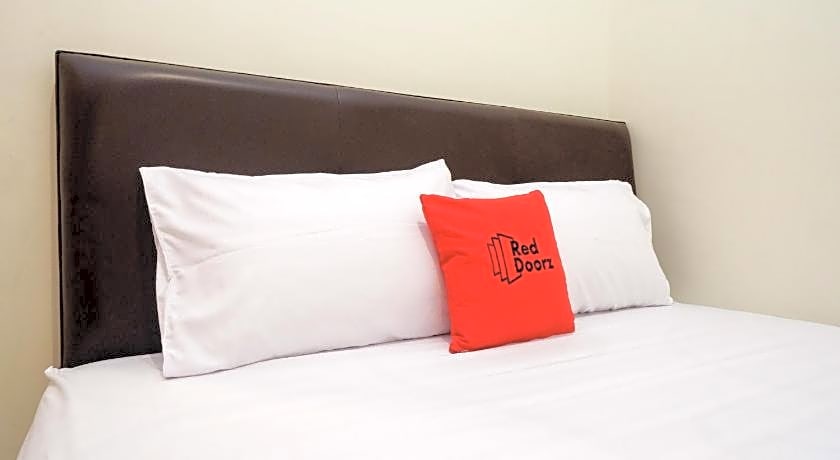 RedDoorz Syariah @ Kelud Sampangan Semarang